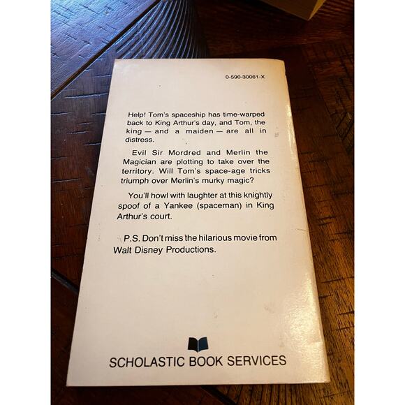 Unidentified Flying Oddball Disney Book 1979 Paperback Vintage YA - Picture 5 of 5